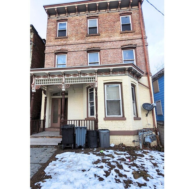 242 1st St in Newburgh, NY - Building Photo - Building Photo