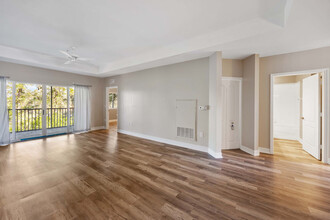 7823 Regal Heron Cir in Naples, FL - Building Photo - Building Photo