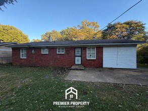 1493 Rebecca St in Memphis, TN - Building Photo - Building Photo