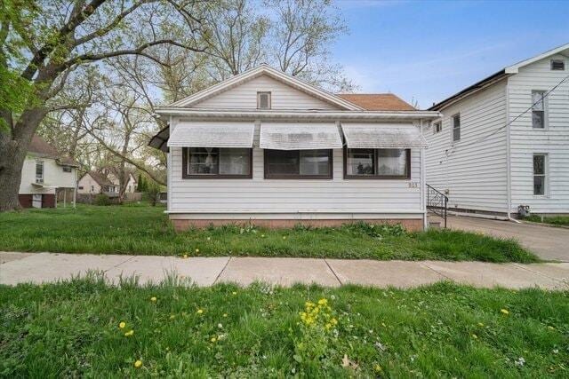 property at 803 W Grove St