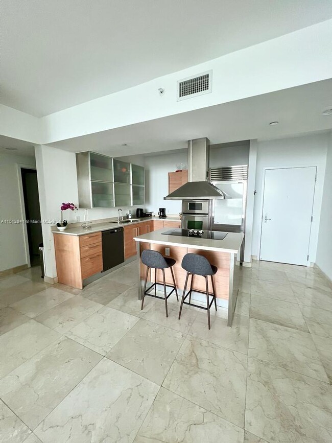 property at 218 SE 14th St