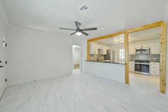 1228 NW 99th St in Oklahoma City, OK - Building Photo - Building Photo