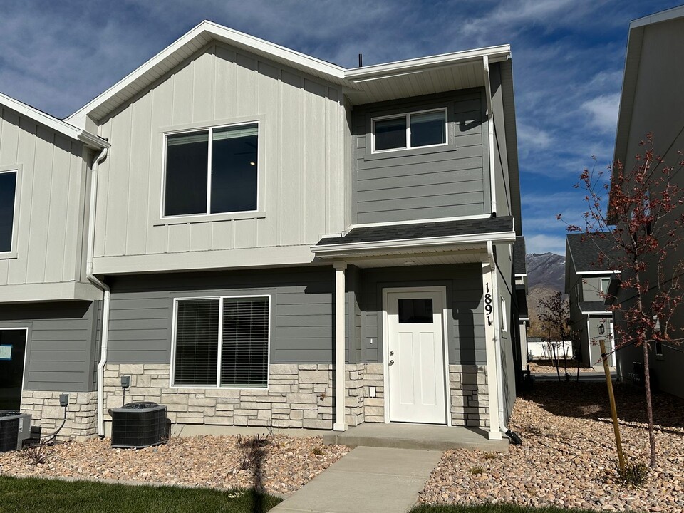 1891 E 1550 N in Spanish Fork, UT - Building Photo