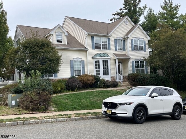 216 Winding Hill Dr