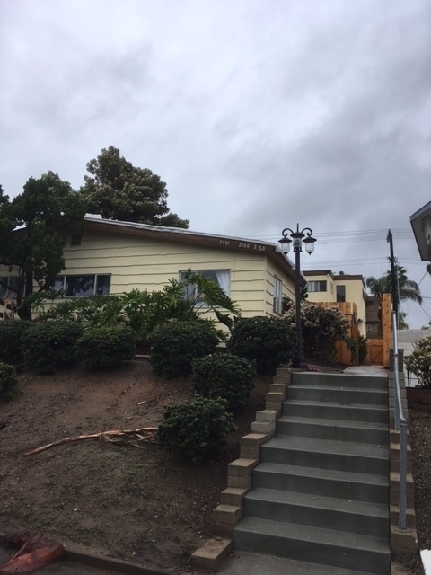 2166-2170 Thomas Ave in San Diego, CA - Building Photo - Building Photo