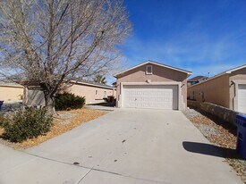 4522 Hillsboro Loop in Las Cruces, NM - Building Photo
