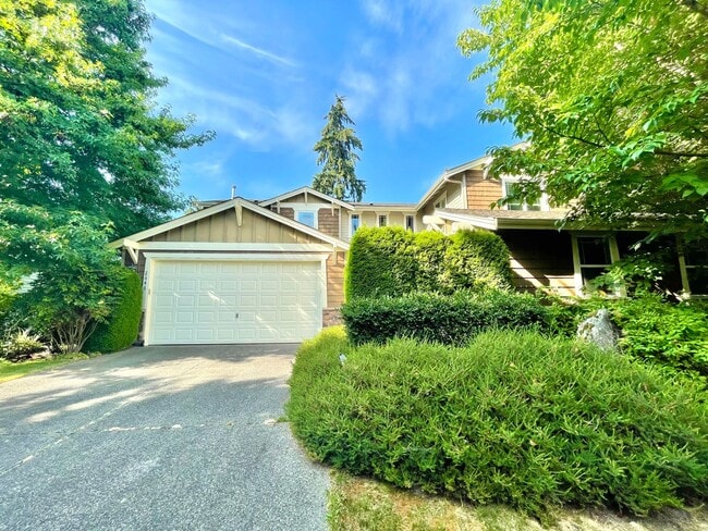 2646 116th Ave NE in Bellevue, WA - Building Photo - Building Photo