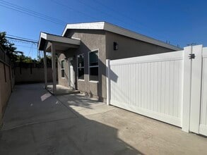 17249 Santa Suzanne St in Fountain Valley, CA - Building Photo - Building Photo