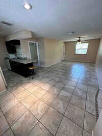 220 Red Maple Pl