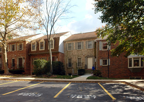 Inverness Knolls Apartments