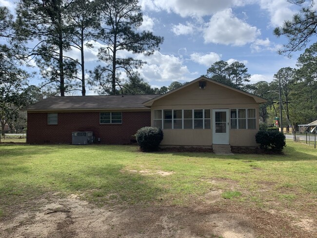 2021 Davis Ave in Tifton, GA - Building Photo - Building Photo