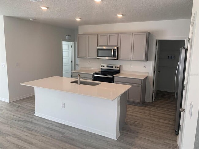 3425 Nettle Loop in Tavares, FL - Building Photo - Building Photo