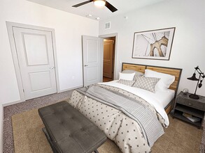 Eckhert Crossing Apartments in San Antonio, TX - Building Photo - Building Photo