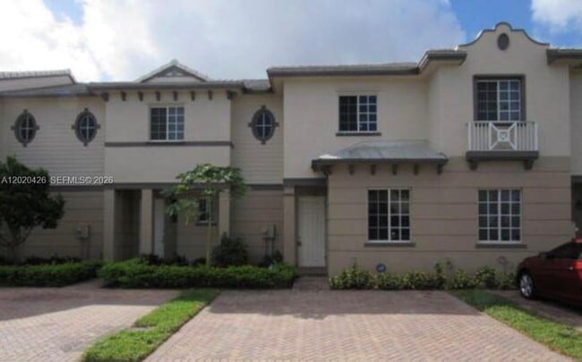 property at 2043 Nassau Dr