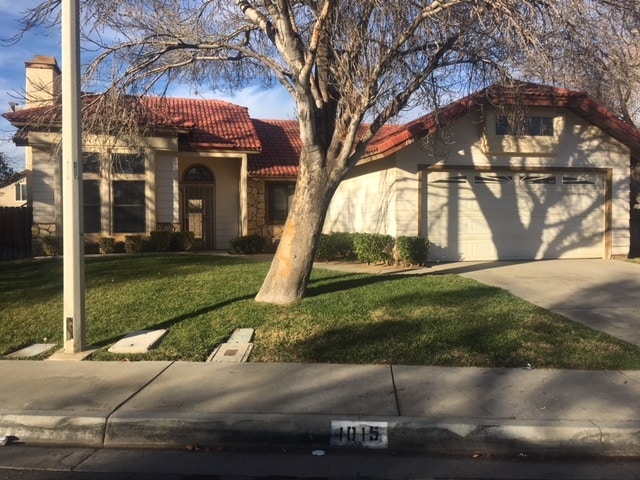 property at 1015 Angela Ct