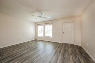 12280 Hindle Ave in Punta Gorda, FL - Building Photo - Building Photo
