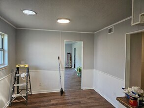 434 W Fairchild Dr in Midwest City, OK - Building Photo - Building Photo