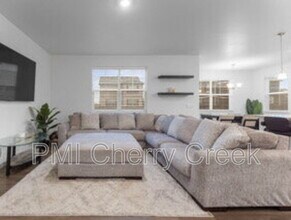 27543 E Byers Ave in Aurora, CO - Building Photo - Building Photo
