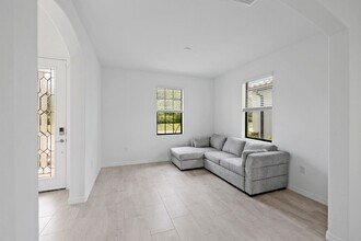 11305 Shady Blossom Dr in Ft. Myers, FL - Building Photo - Building Photo