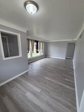 2914 Cheyenne Ave in Flint, MI - Building Photo - Building Photo
