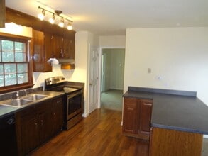 10649 Genlou Rd in Chesterfield, VA - Building Photo - Building Photo