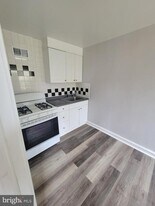 3315 Indian Queen Ln in Philadelphia, PA - Building Photo