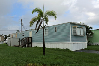 Kokomo Trailer Park in Lake Worth, FL - Building Photo - Building Photo