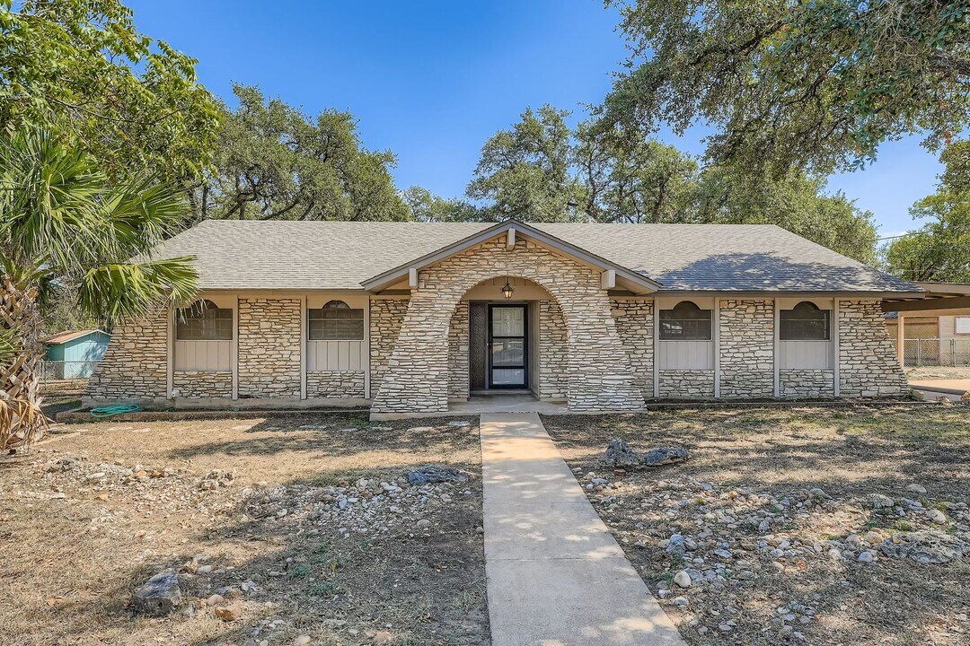 13509 Lois Ln in Austin, TX - Building Photo