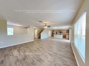 1564 Strathmore Cir in Mount Dora, FL - Foto de edificio - Building Photo