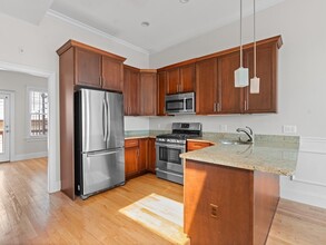 1422 Columbia Rd, Unit 3 in Boston, MA - Building Photo - Building Photo