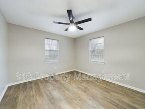 4-6 Hawthorne Pl in Independence, MO - Building Photo - Building Photo