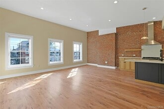 19 Main St in Tarrytown, NY - Foto de edificio - Building Photo