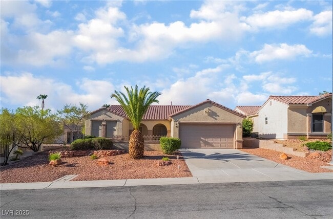 property at 2571 Thatcher Ave
