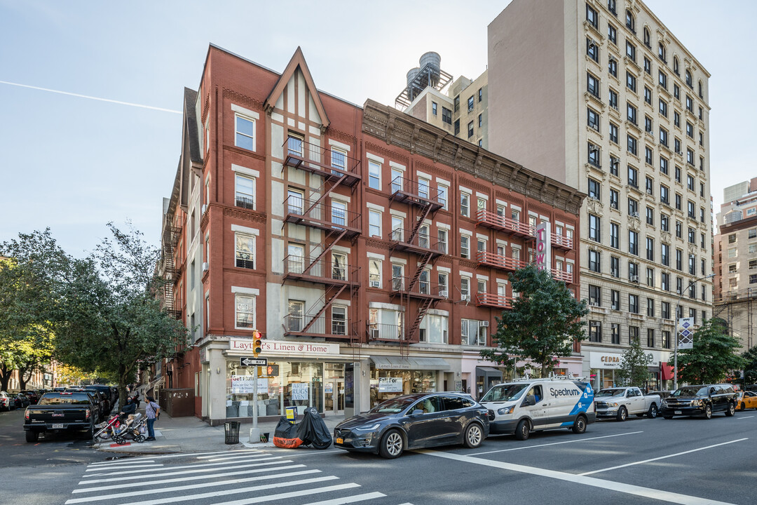 2270-2276 Broadway in New York, NY - Building Photo