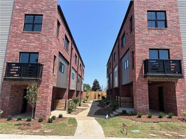 property at 929 SE 10th St