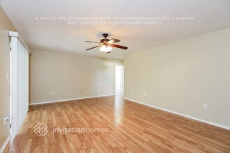 5323 Winewood Dr in Sarasota, FL - Building Photo - Building Photo