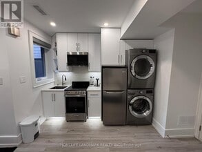 17 Hocken Ave in Toronto, ON - Building Photo - Building Photo