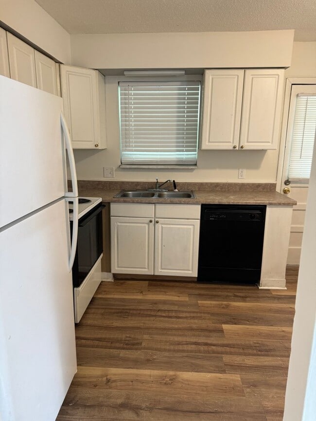 4321 W Bethany Dr in Columbia, MO - Building Photo - Building Photo