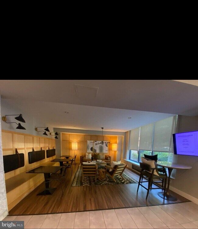 2030 F St NW, Unit 2030 F St NW apt 109 in Washington, DC - Building Photo - Building Photo