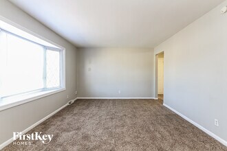 8650 Lighthorse Dr in Indianapolis, IN - Building Photo - Building Photo