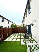 529 NE 206th Ln in Miami, FL - Building Photo - Building Photo