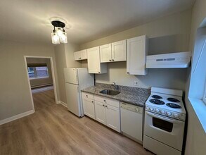 63 Selkirk Rd, Unit 6 in Boston, MA - Building Photo - Building Photo