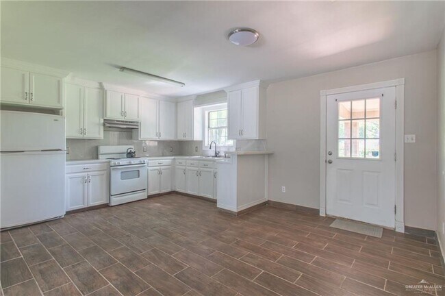 815 S Indiana Ave in Weslaco, TX - Building Photo - Building Photo