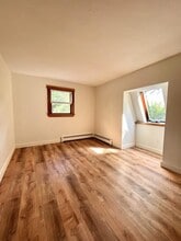 860 Atlantic Hwy in Northport, ME - Building Photo - Building Photo