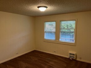 22659 Pacific Hwy S in Des Moines, WA - Building Photo - Building Photo