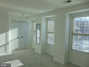 10264 Eagle Nest Ct in Fairfax, VA - Building Photo - Building Photo