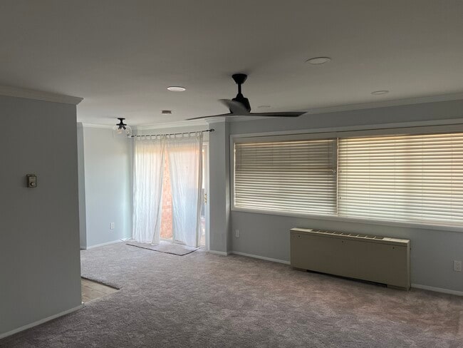 1529 S George Mason Dr, Unit George Mason Village in Arlington, VA - Building Photo - Building Photo