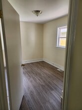102 S Bachus St in Corunna, MI - Building Photo - Building Photo