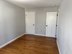 1276 Broadway in South Portland, ME - Building Photo - Building Photo