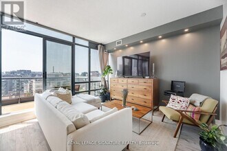 438 King St W in Toronto, ON - Building Photo - Building Photo